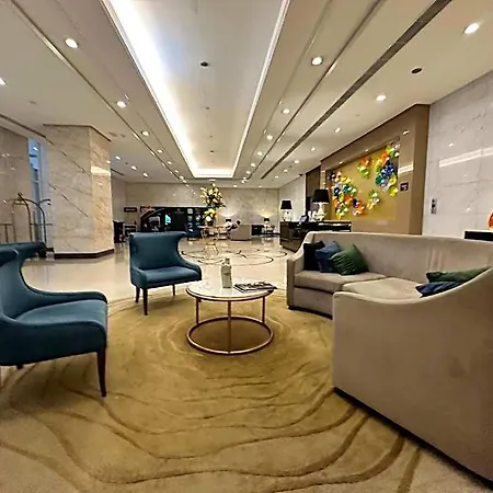 Cozi Luxury Residences Mckinley