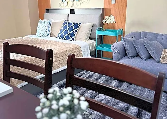 Cozi Luxury Residences Mckinley Hotel