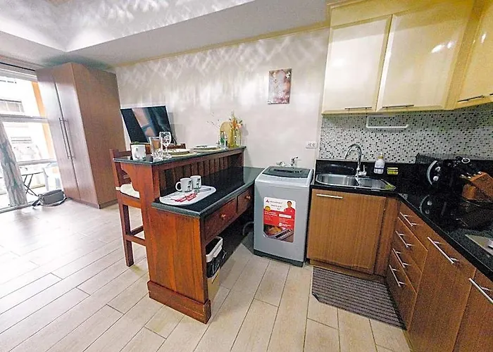 호텔 Cozi Luxury Residences Mckinley