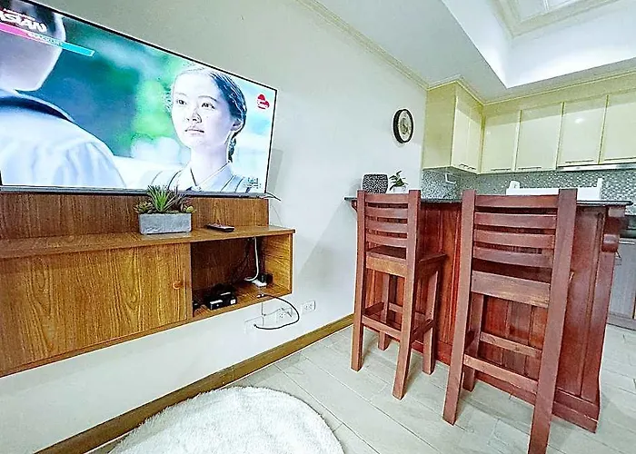 Cozi Luxury Residences Mckinley 호텔 3*